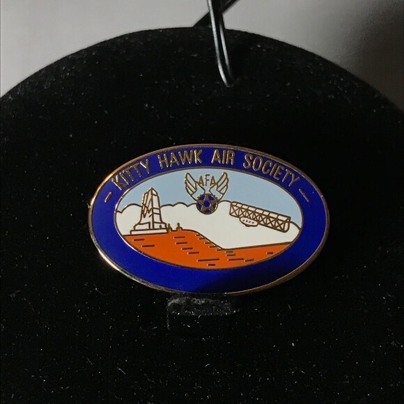 Kitty Hawk Air Society Collectible Lapel Pin - Picture 1 of 2